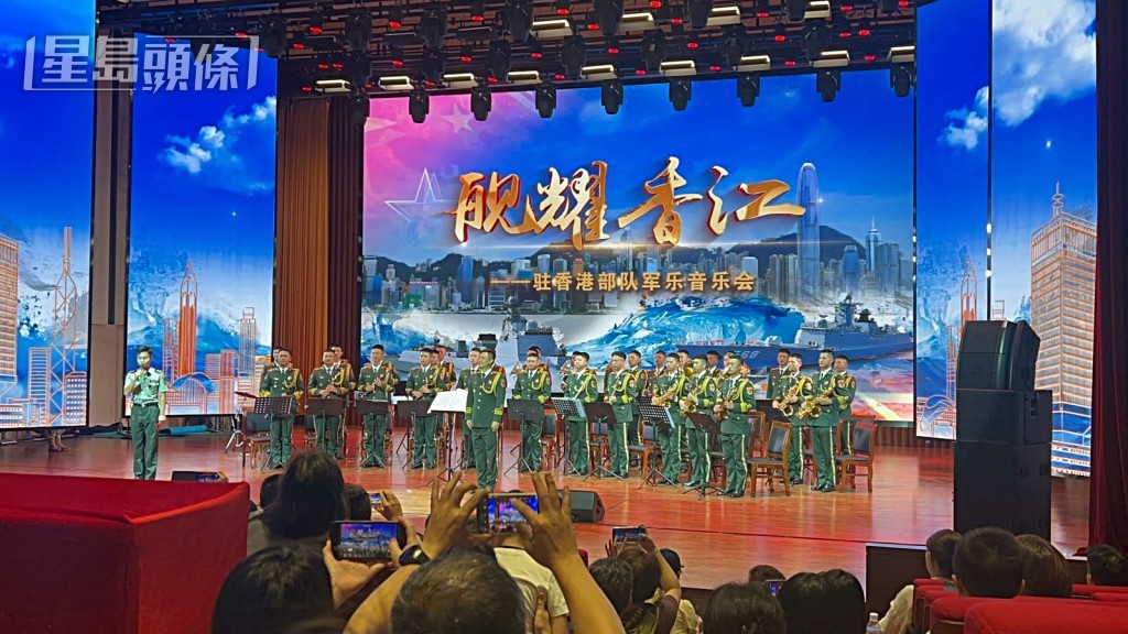 解放軍音樂表演。楊偉亨攝 解放軍音樂表演。楊偉亨攝