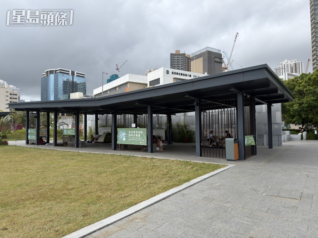 兇徒經常在海心公園流連和睡覺。
