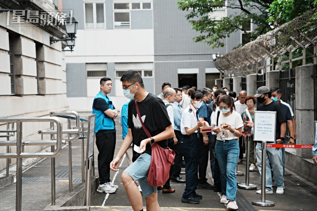 宏福苑居民。汪旭峰攝