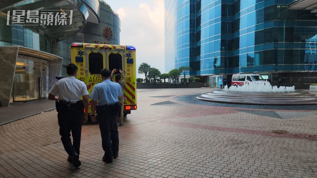 男子在九龍海逸君綽酒店一房間被人毆打，警員調查事件起因。黎志偉攝