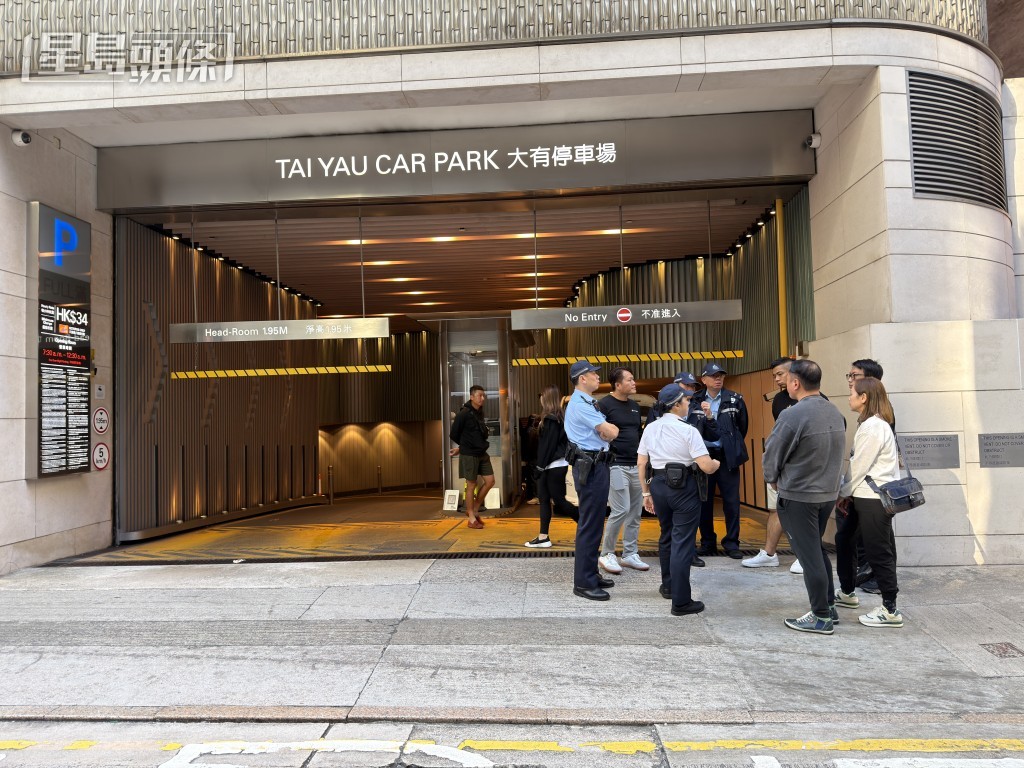 停車場非營業時段「落閘」，導致有車主通宵未能取車離開，引起糾紛。