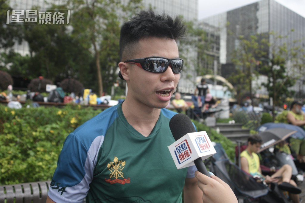 西區龍體育會龍舟隊健兒張先生指,龍舟比賽既有體育精神又有歷史意義。陳浩元攝 西區龍體育會龍舟隊健兒張先生指,龍舟比賽既有體育精神又有歷史意義。陳浩元攝