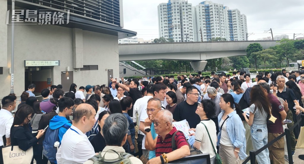 柏傲庄III单日录逾2,000参观人次。