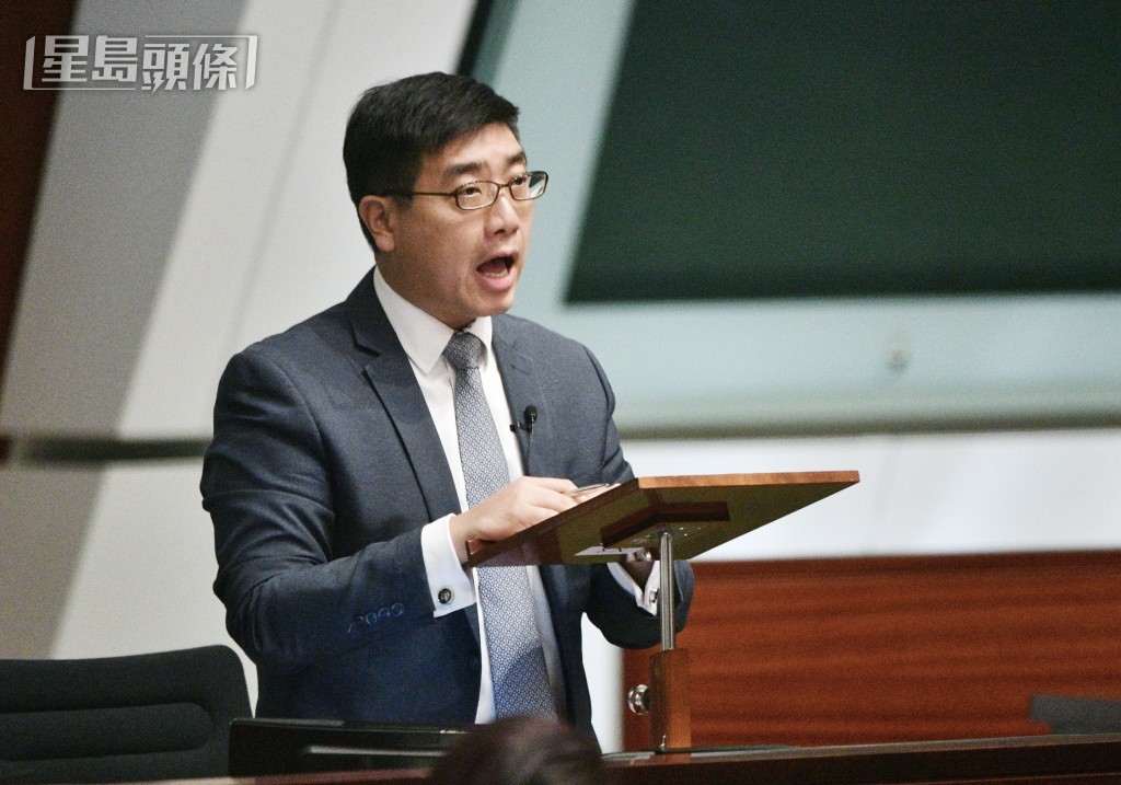李浩然提質詢,政府採取甚麼措施打擊長期非法佔用路旁停車位。資料圖片 李浩然提質詢,政府採取甚麼措施打擊長期非法佔用路旁停車位。資料圖片