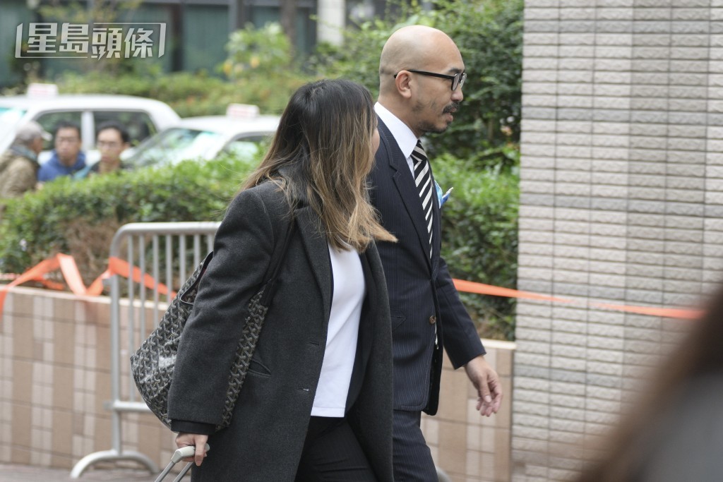 黎智英其中一位代表大狀關文渭（戴眼鏡）。陳浩元攝