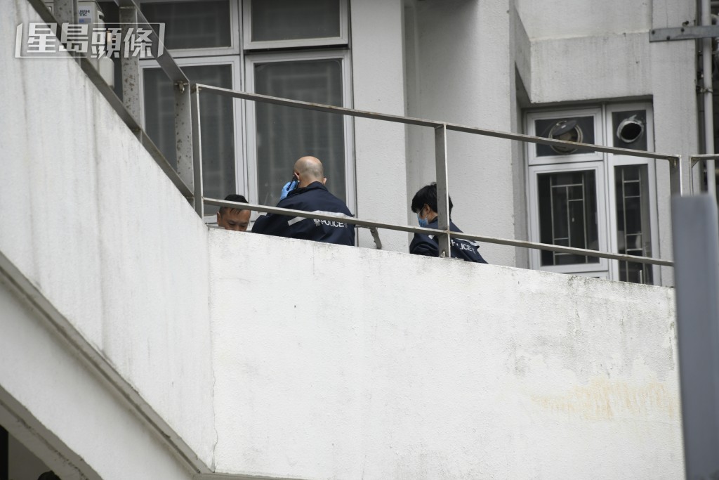 警員在場調查。楊偉亨攝 警員在場調查。楊偉亨攝