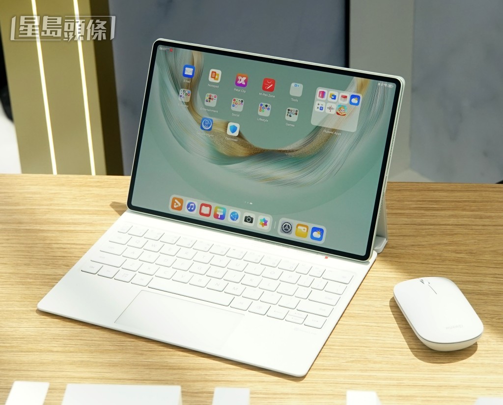 HUAWEI MatePad Pro 12.2（2025）沿用雙層OLED PaperMatte柔光顯技術。