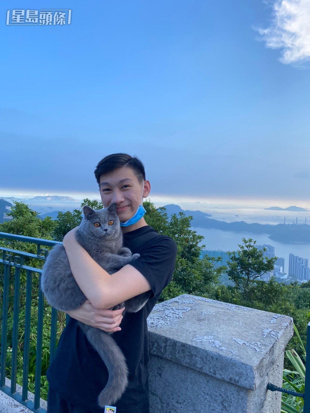 死者Jason與愛貓合照。 死者Jason與愛貓合照。