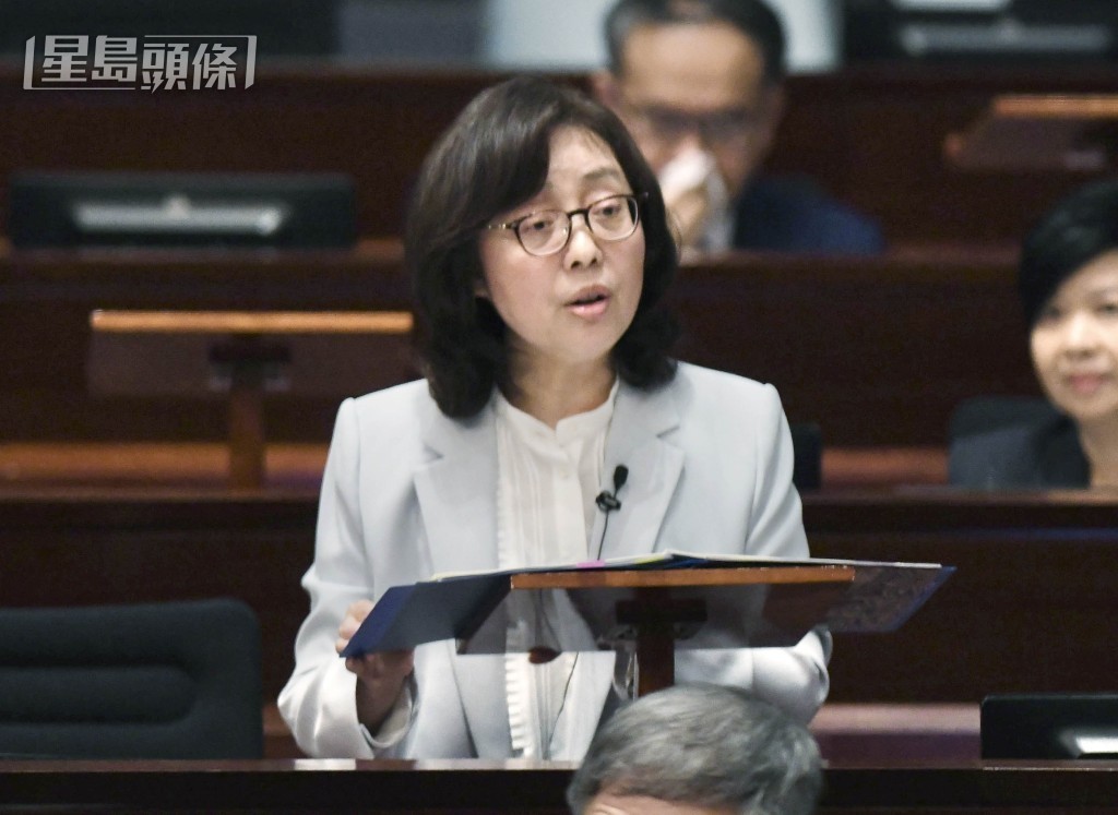 甯漢豪指出,跨部門專責小組至今已處理19項水管改善工程。資料圖片 甯漢豪指出,跨部門專責小組至今已處理19項水管改善工程。資料圖片