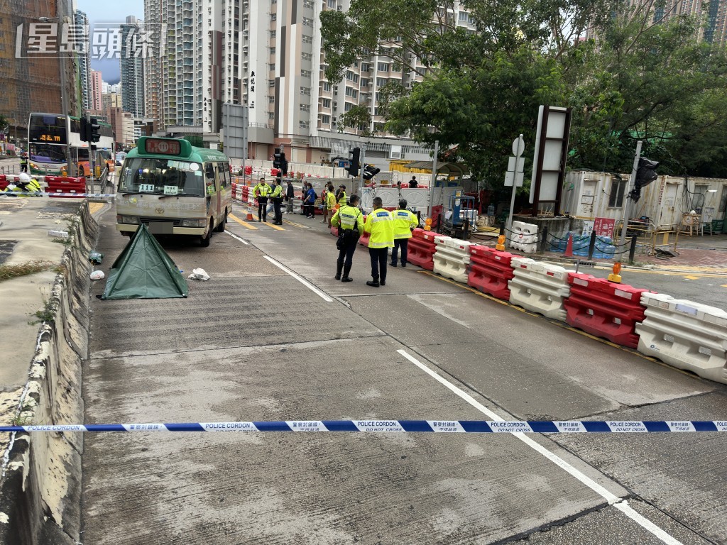 中年婦捱綠Van撞，當場死亡。梁國峰攝