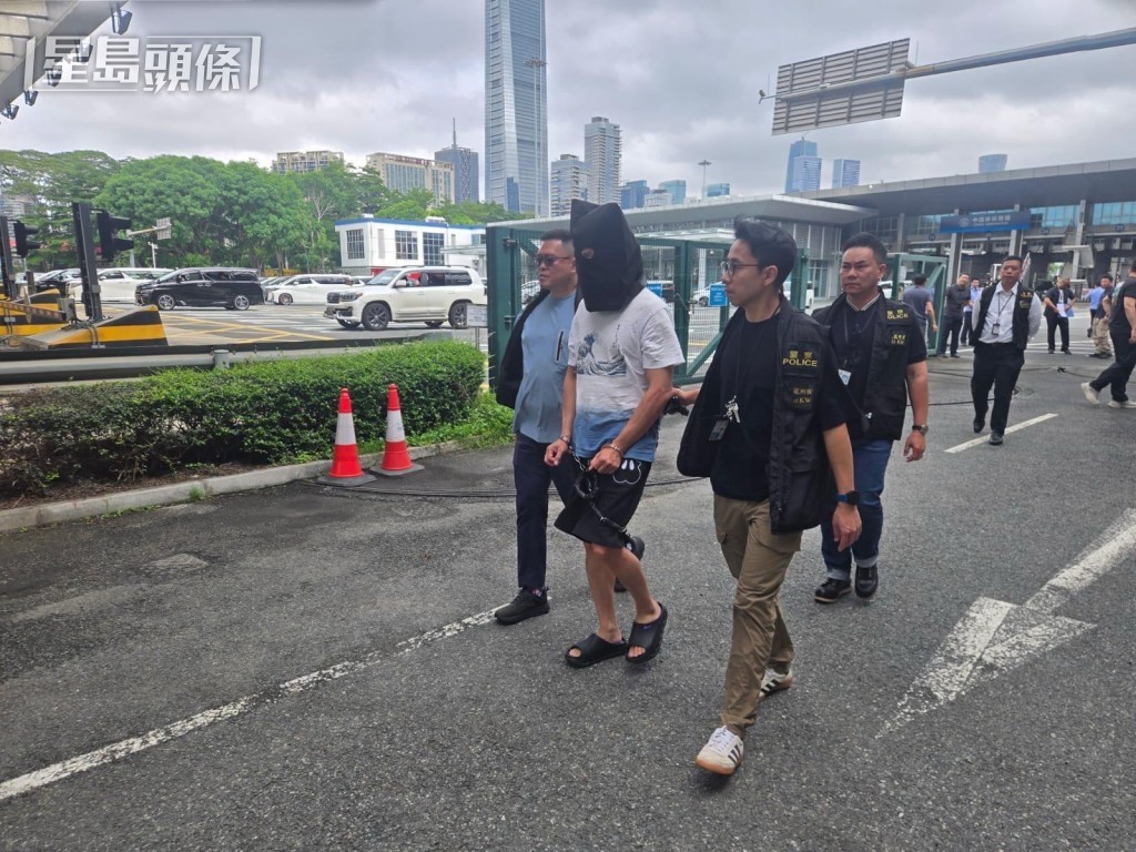 疑犯由內地移交港方。警方提供圖片