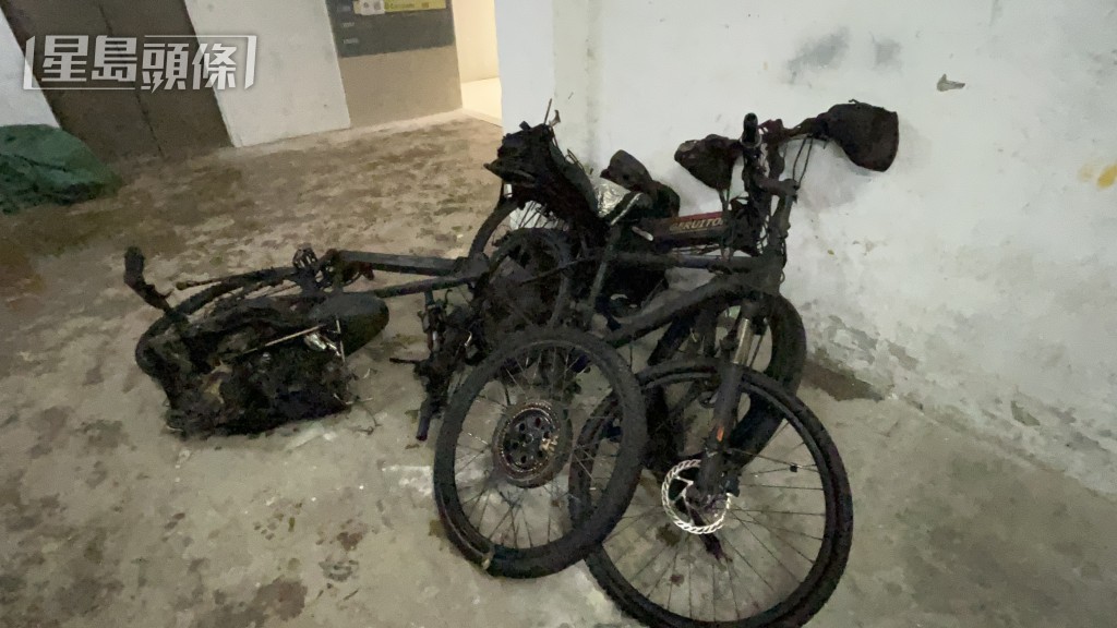 多輛單車焚毀，涉鋰電池起火釀禍。