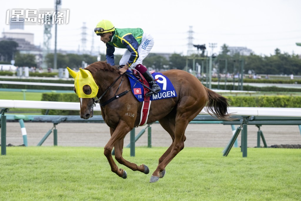 「綠族無限」賽前進入跑道前往起步點。 「綠族無限」賽前進入跑道前往起步點。