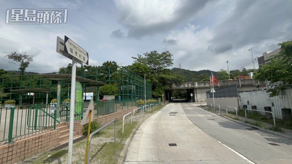 福亨村有電動滑板車起火，3人受傷。楊偉亨攝