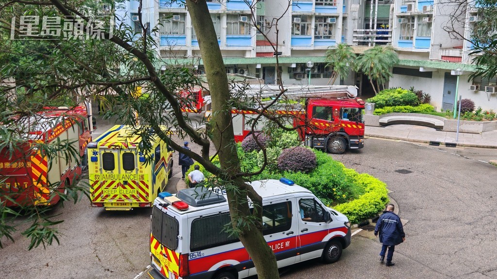 救援車輛到場。 救援車輛到場。