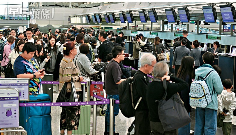 不少趁聖誕及元旦長假期出外旅遊。