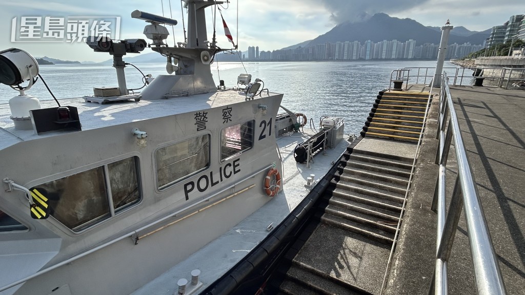 水警輪到場拯救。蔡楚輝攝