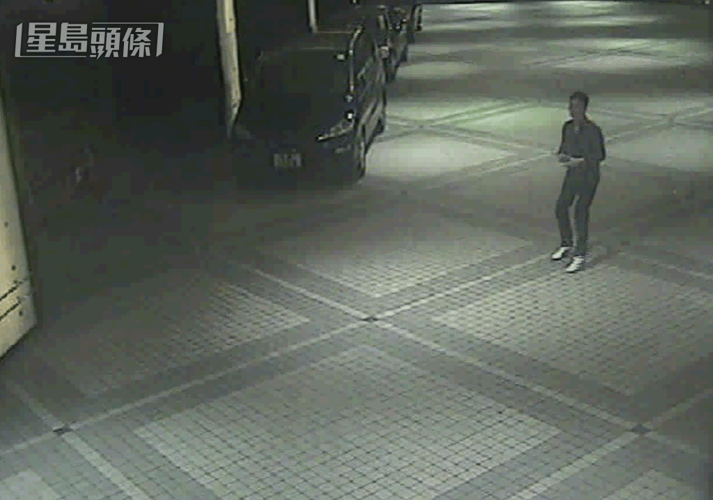 泰龍同行的文沛盈一度衝向七人車,但突然停步,掉頭狂奔。 泰龍同行的文沛盈一度衝向七人車,但突然停步,掉頭狂奔。
