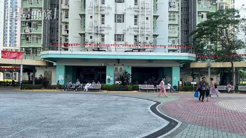 现场是德朗邨德瑶楼。