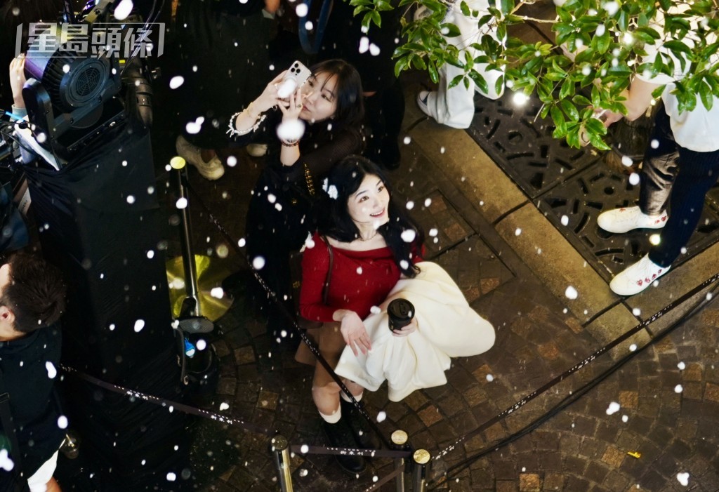 利東街將於12月指定日子舉行飄雪匯演。 利東街將於12月指定日子舉行飄雪匯演。