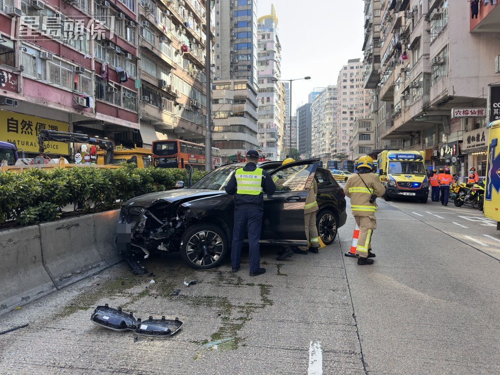 車頭嚴重損毀。 車頭嚴重損毀。
