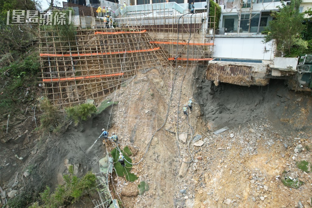 70号屋开始进行喷浆工程。梁国峰摄