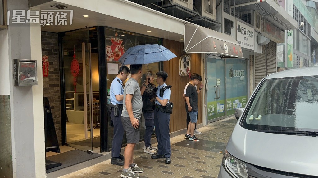 警員到場調查。 警員到場調查。