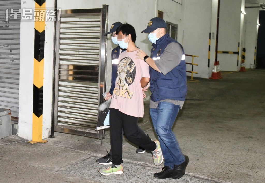 一名26岁任职散工的男子被海关拘捕。徐裕民摄