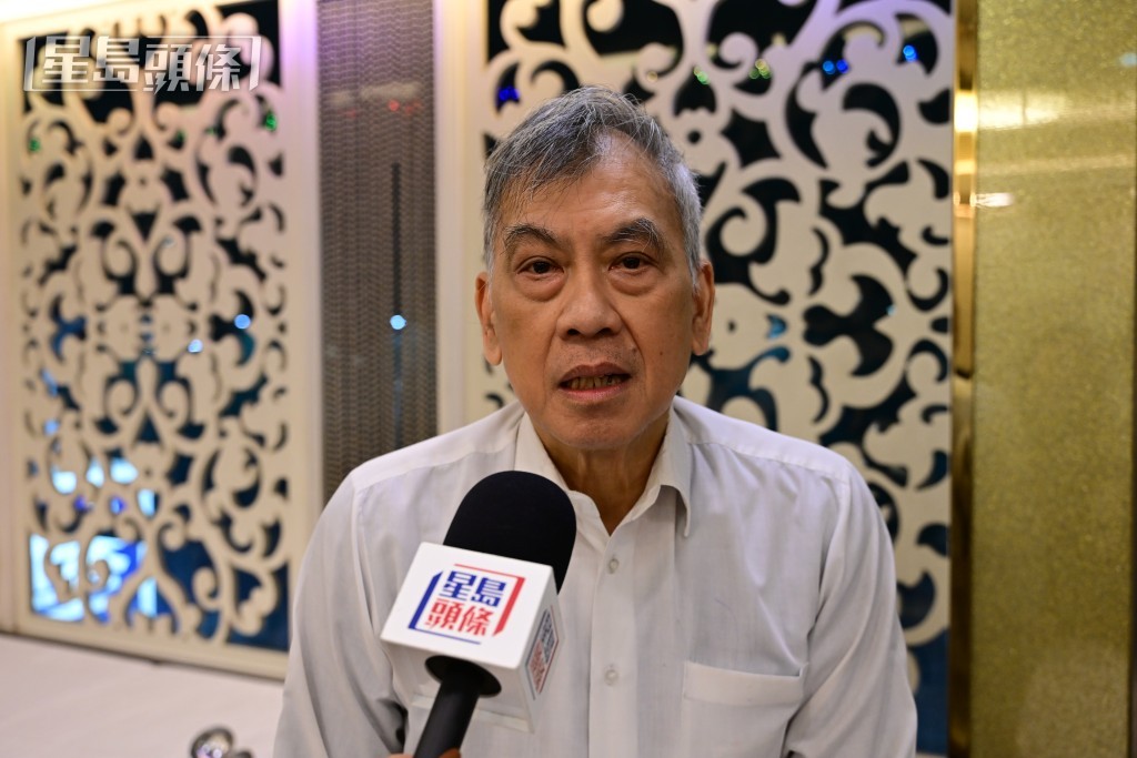 蘇萬誠稱,今年冬至家庭客增長1至2成,「以往不少公司舉辦聚餐時會同時邀請員工家屬參與,但今年公司聚餐大幅減少,市民則選擇自行與家人慶祝,畢竟冬大過年」。資料圖片 蘇萬誠稱,今年冬至家庭客增長1至2成,「以往不少公司舉辦聚餐時會同時邀請員工家屬參與,但今年公司聚餐大幅減少,市民則選擇自行與家人慶祝,畢竟冬大過年」。資料圖片