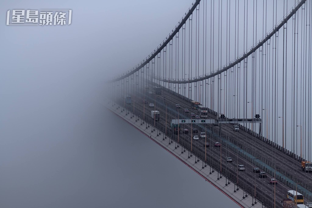  田進福的霧景作品。資料圖片