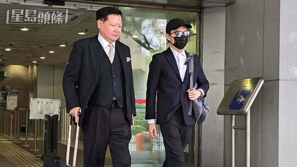 被告鍾瑋澤(右)。王仁昌攝 被告鍾瑋澤(右)。王仁昌攝