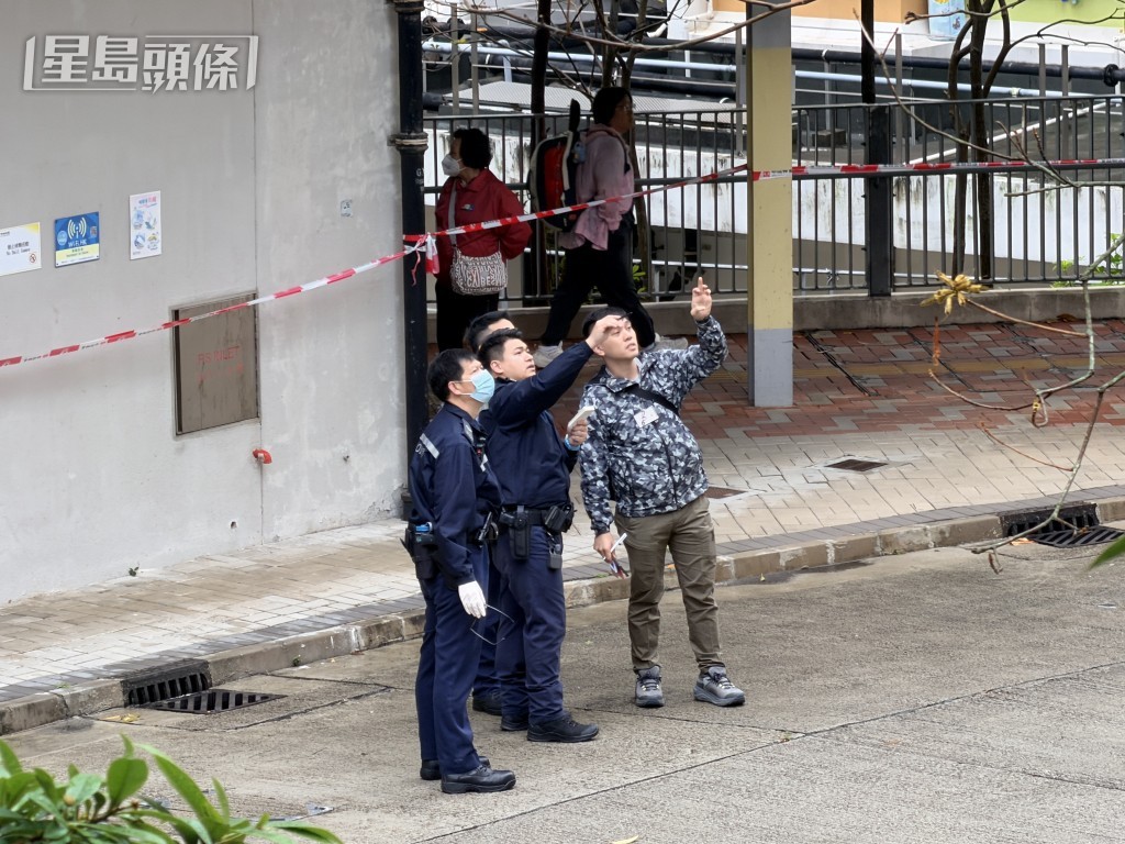 警員調查事件。 警員調查事件。