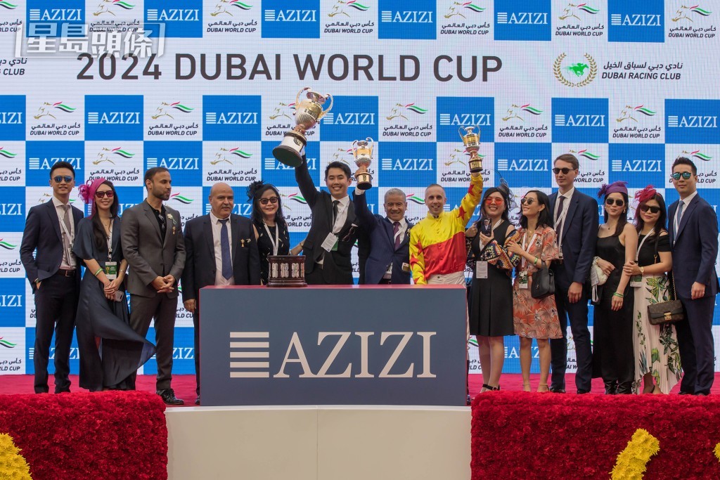 「加州星球」的馬主、練馬師及團隊在頒獎禮上祝捷。 「加州星球」的馬主、練馬師及團隊在頒獎禮上祝捷。