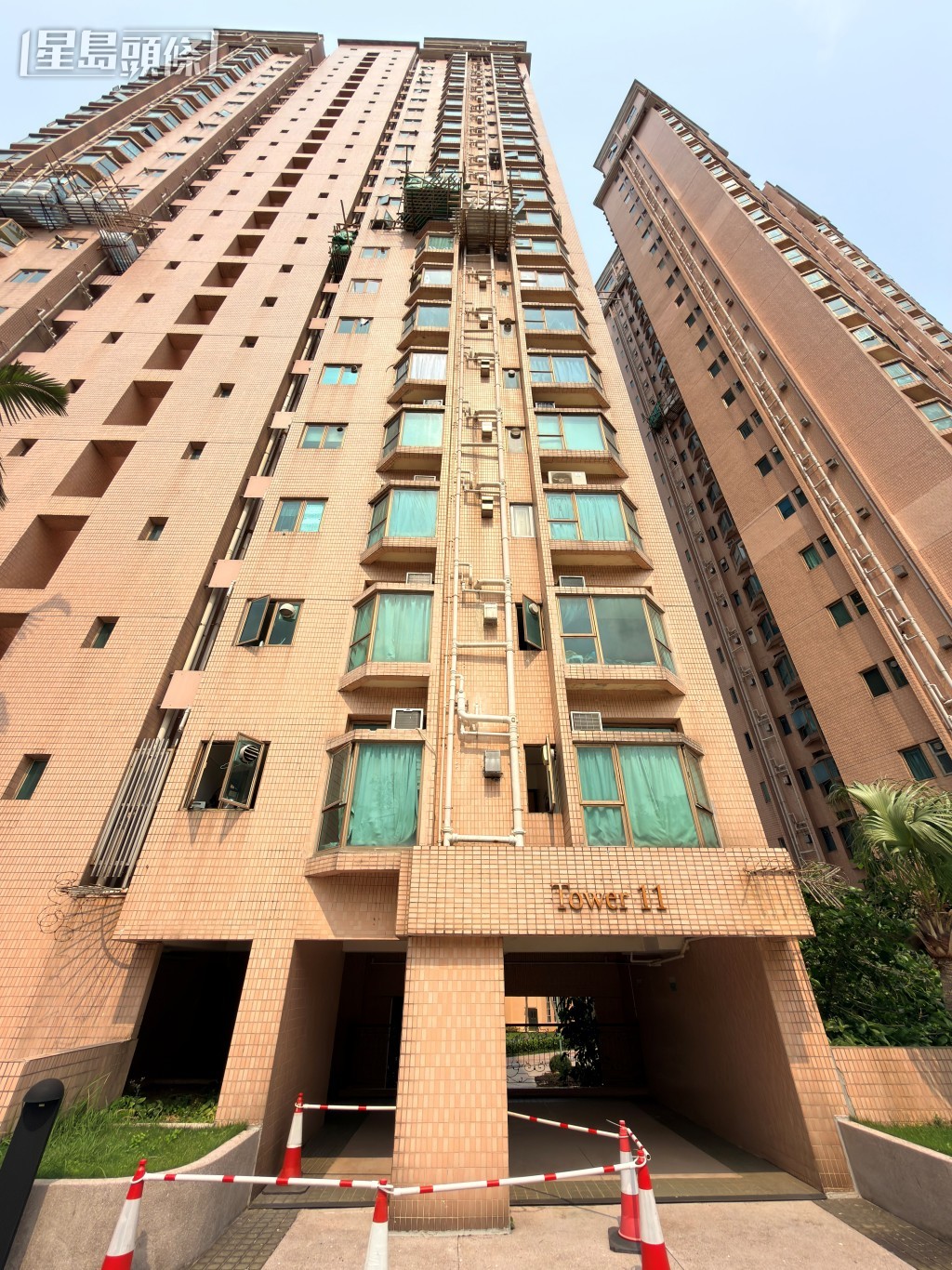 屯門黃金海岸11座發生意外墮樓事件。梁國峰攝