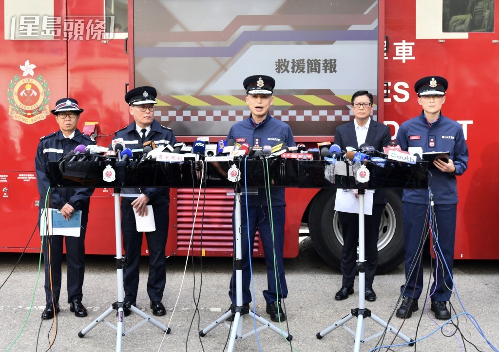 消防處署長楊恩健早前就宏福苑大火見傳媒。資料圖片 消防處署長楊恩健早前就宏福苑大火見傳媒。資料圖片