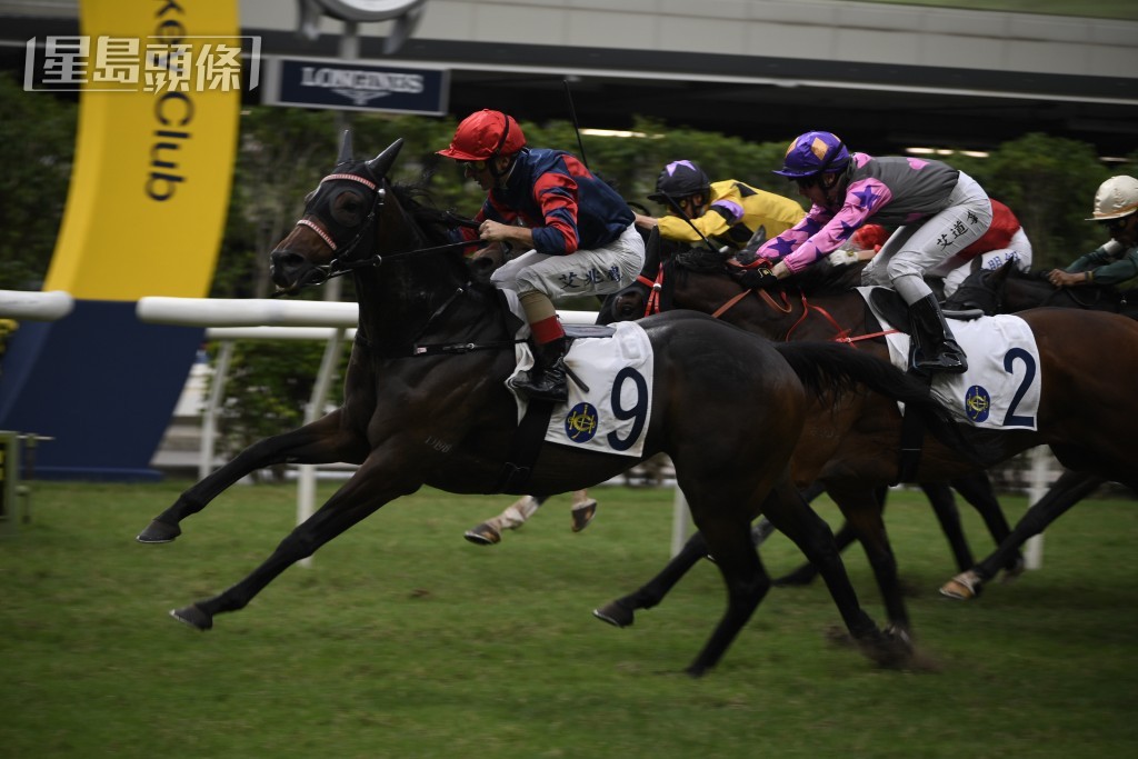 「精准快车」今场增程跑赢马路程谷草千八米，或能交出进一步的表现。