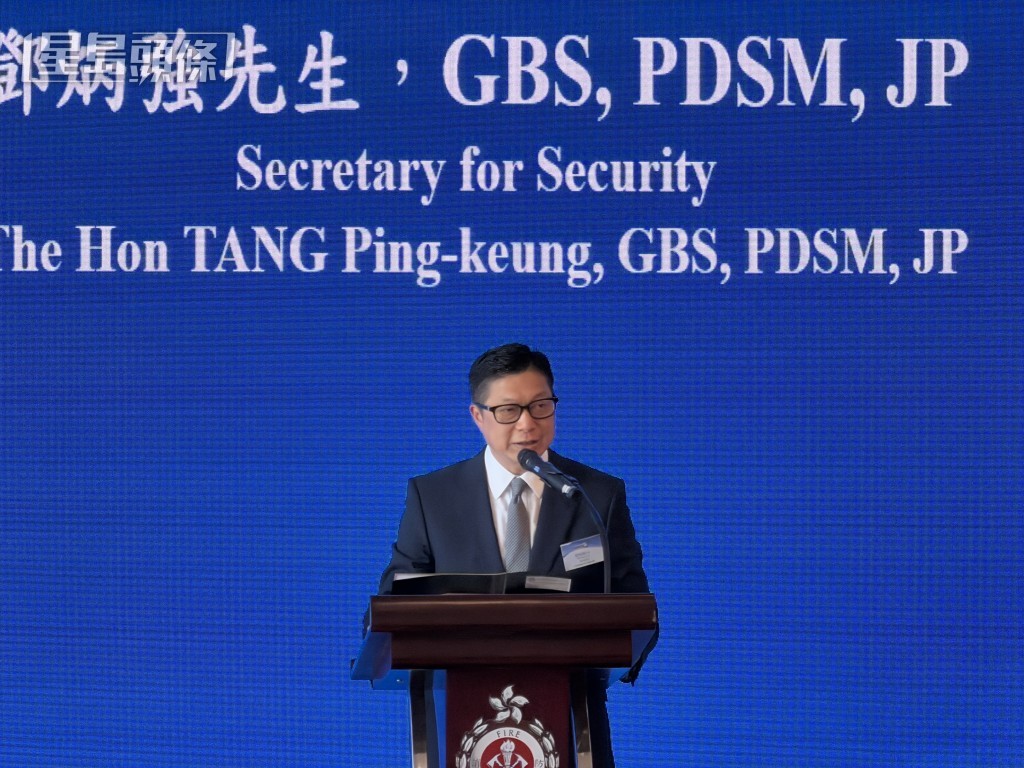 保安局局長鄧炳強主禮。 保安局局長鄧炳強主禮。