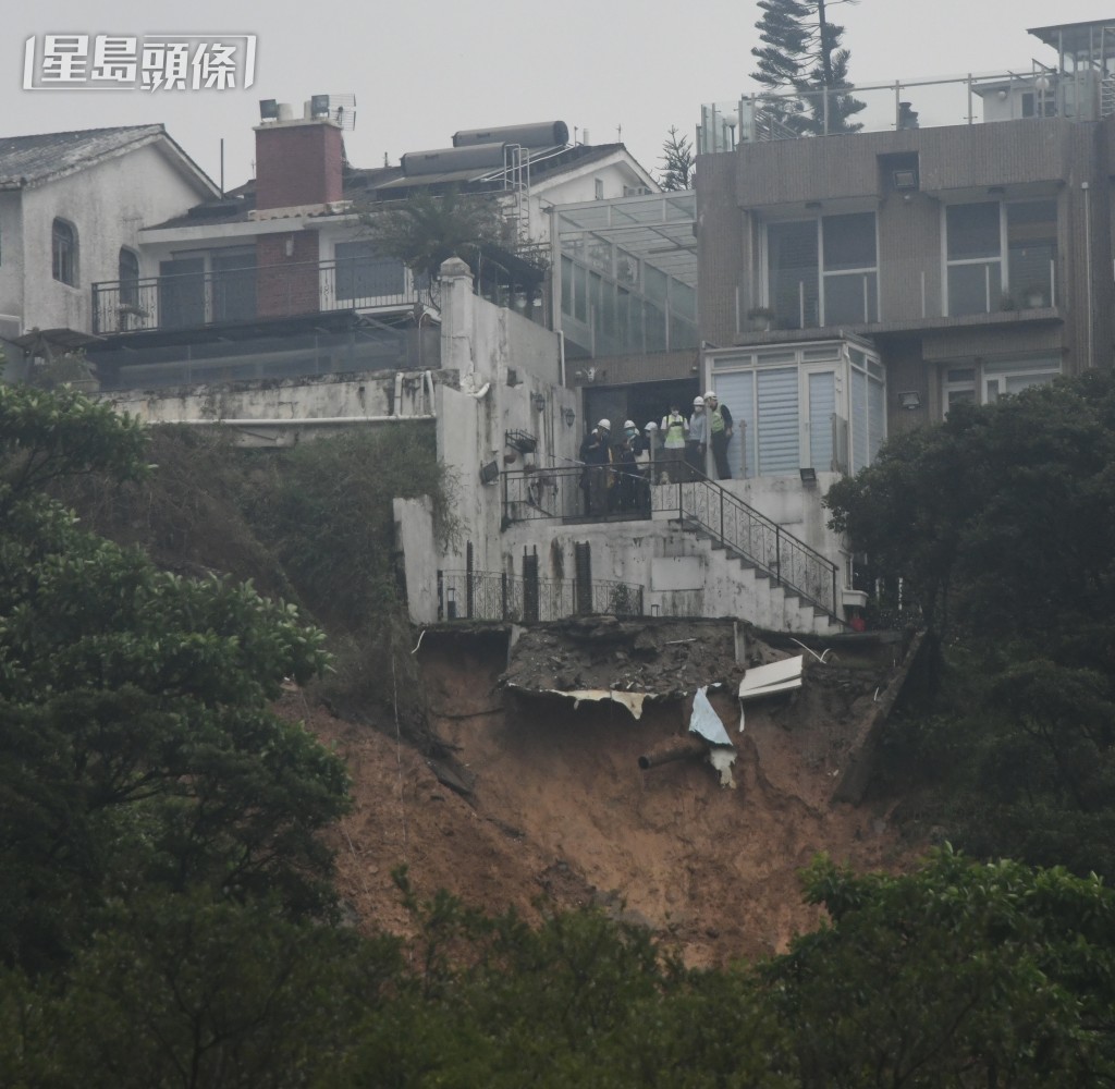 「東桂」有獨立屋地基暴露在懸崖邊。梁國峰攝 「東桂」有獨立屋地基暴露在懸崖邊。梁國峰攝