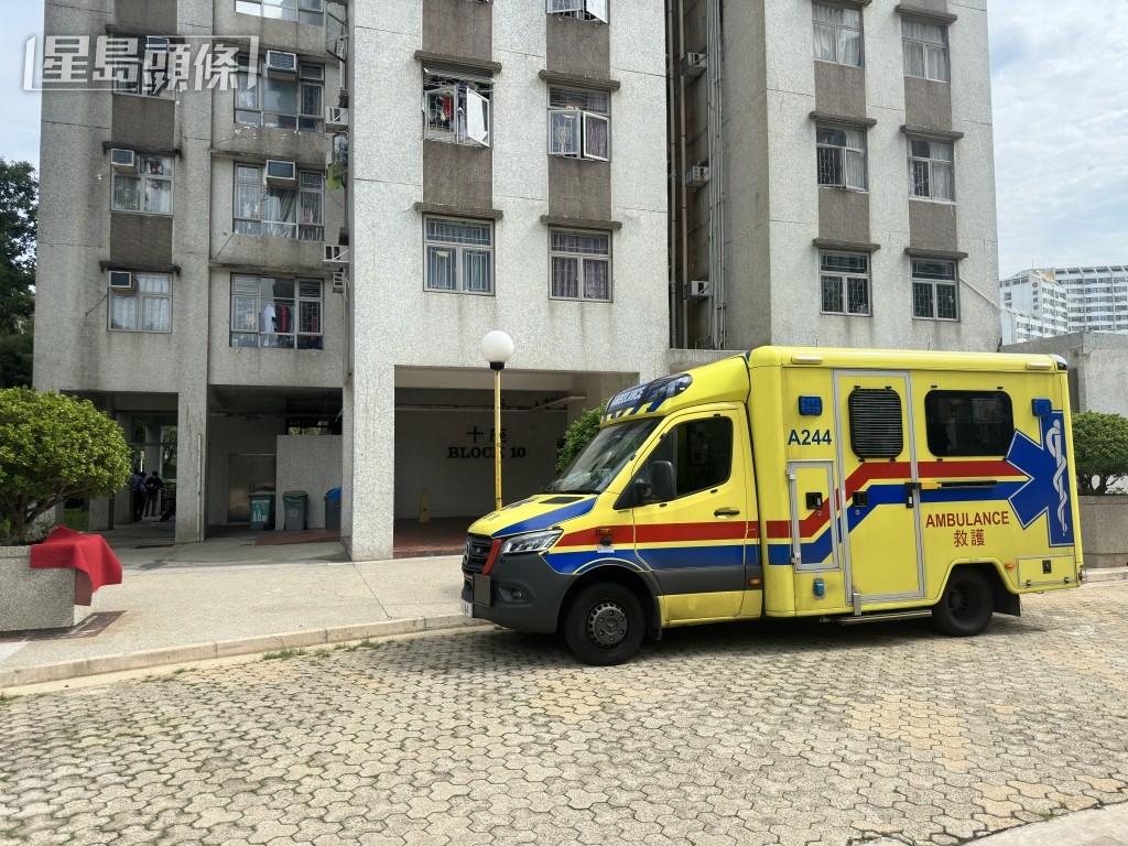 救護員到場。梁國峰攝