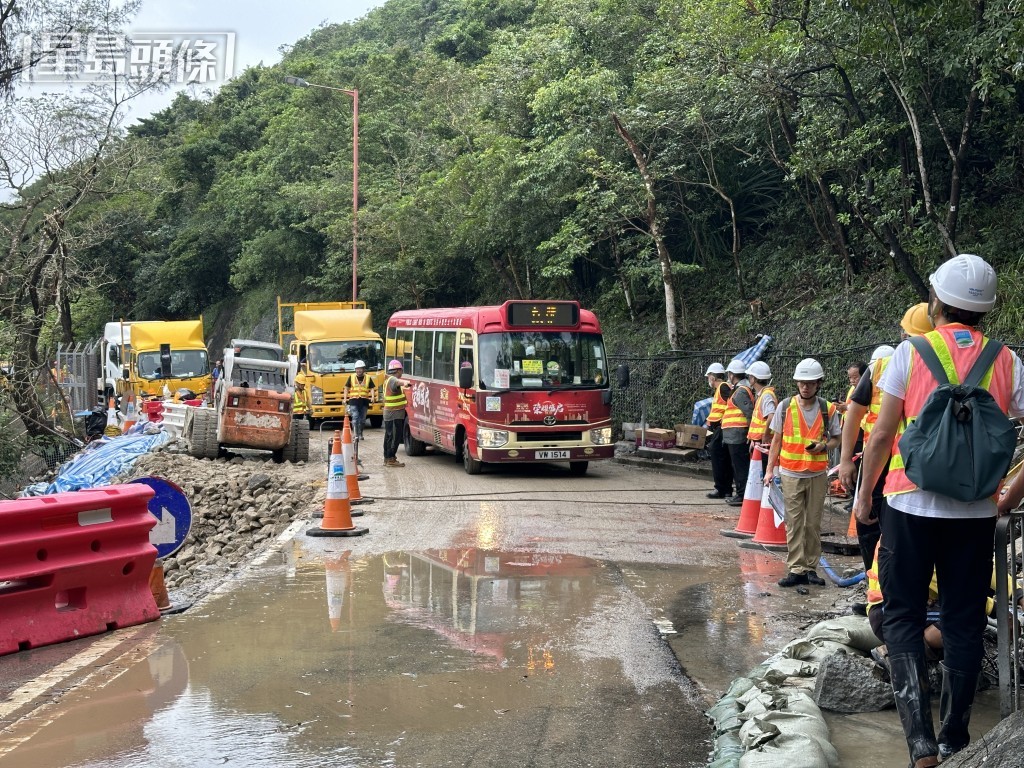 司機在不載客的情況下駛過受影響路段。梁國峰攝 司機在不載客的情況下駛過受影響路段。梁國峰攝