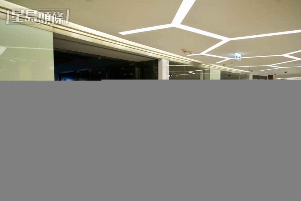 九展內很多商鋪已搬遷。資料圖片 九展內很多商鋪已搬遷。資料圖片