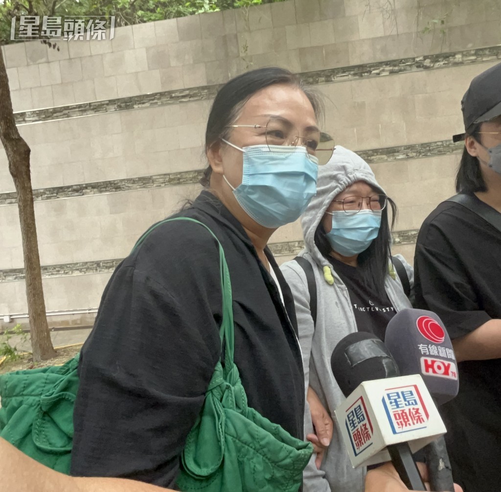 何母直斥阿聯酋航空沒有慰問家屬,要求徹查事件。 何母直斥阿聯酋航空沒有慰問家屬,要求徹查事件。