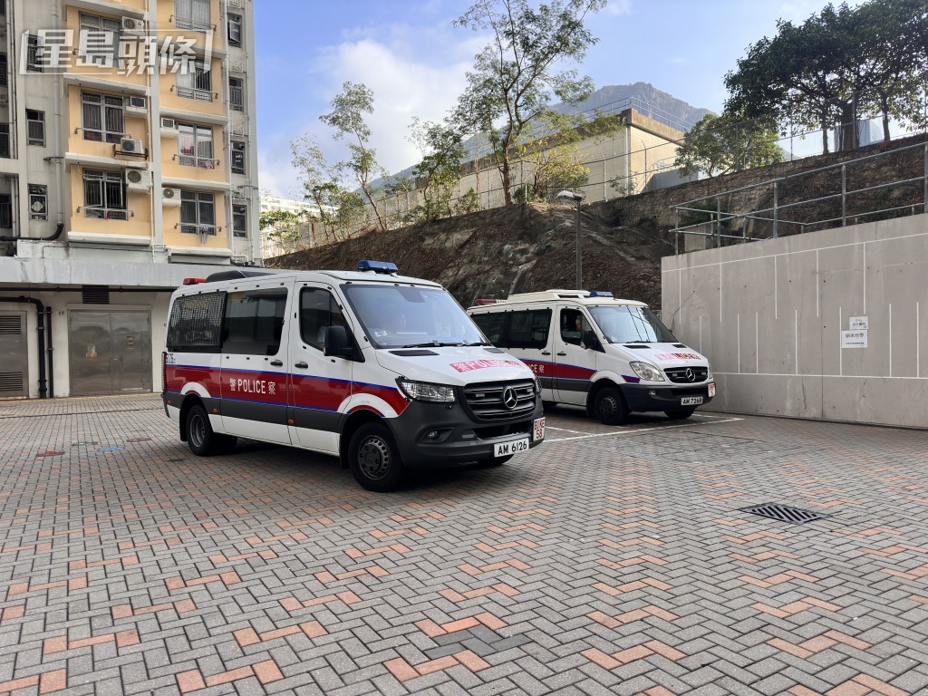 警方接報到場。梁國峰攝 警方接報到場。梁國峰攝