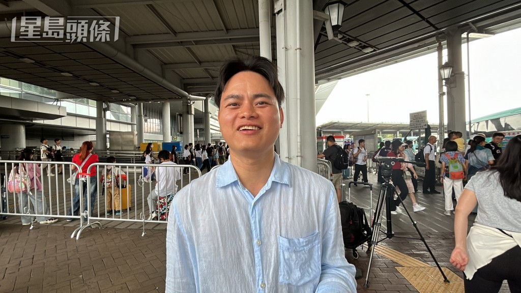 廣州旅客黃先生經常來港旅遊,他說「自己係廣東人,對香港有種情懷。」林思明攝 廣州旅客黃先生經常來港旅遊,他說「自己係廣東人,對香港有種情懷。」林思明攝