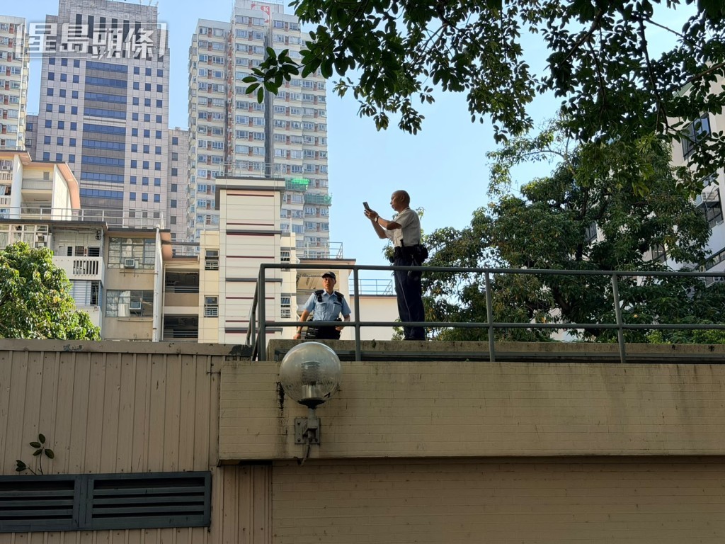 警員到場調查。梁國峰攝 警員到場調查。梁國峰攝