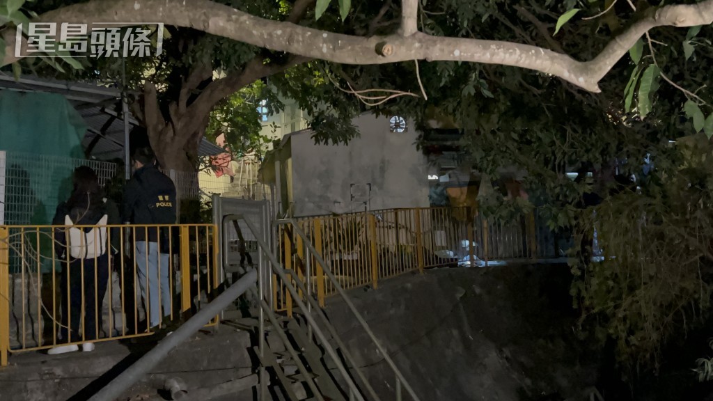 一名男子被發現倒斃井頭中村一單位內，頭部有傷。曾志恒攝