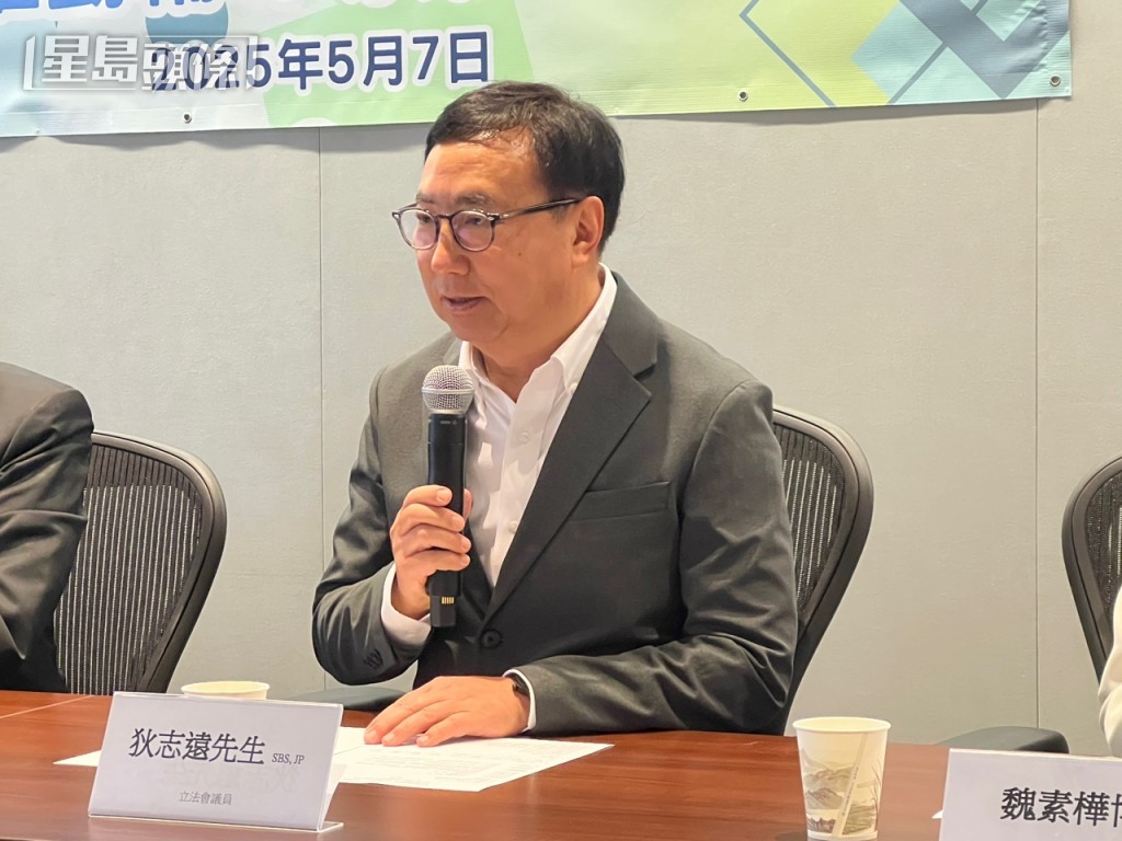 狄志遠建議將輔導師專業制度化及專業化,以釋放過萬名潛在人力資源。曹露尹攝 狄志遠建議將輔導師專業制度化及專業化,以釋放過萬名潛在人力資源。曹露尹攝