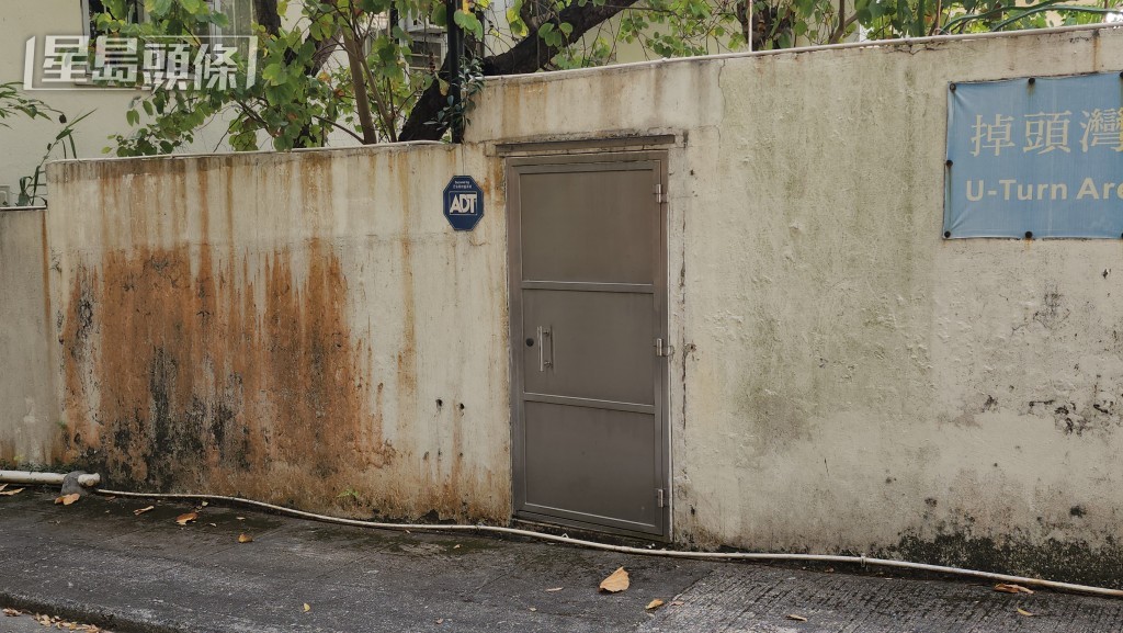 观海别墅单位遭爆窃。黎志伟摄 观海别墅单位遭爆窃。黎志伟摄