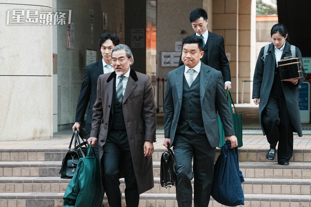 資深大律師蔡維邦代表馮偉光求情。汪旭峰攝 資深大律師蔡維邦代表馮偉光求情。汪旭峰攝