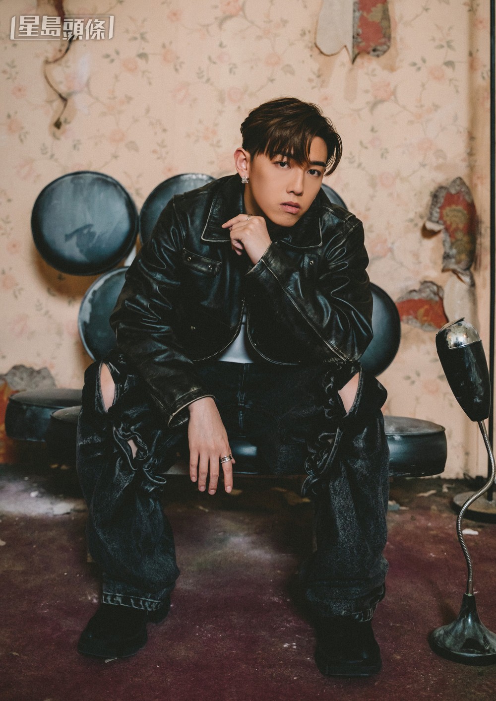 人氣歌手MC 張天賦，於上午11時45分在馬匹亮相圈的開幕表演中獻唱。